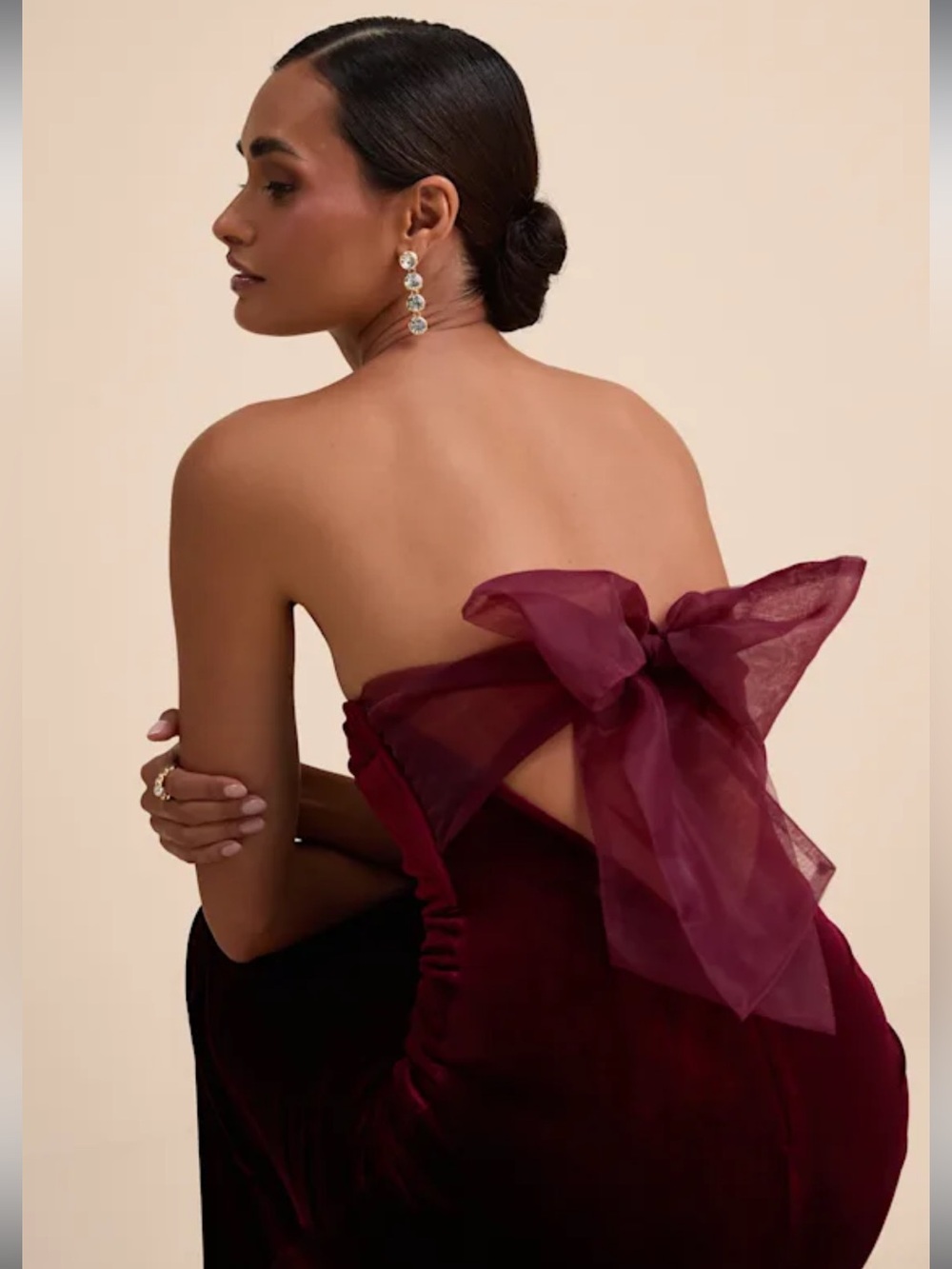 NWT- Mesmerizing Elegance Red Velvet Back Bow Maxi Dress